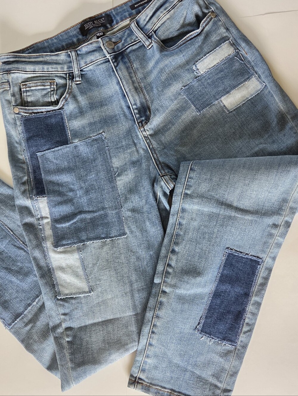 Judy Blue 11/30 Patchwork Boyfriend Jeans Medium Wash Stretch Distressed Patch
